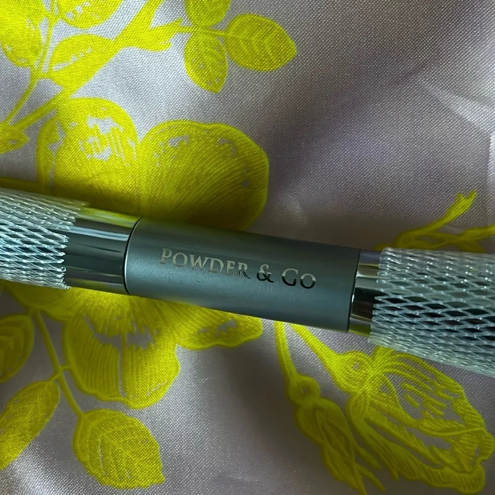 F.A.R.A.H dual ended powder and go makeup brush